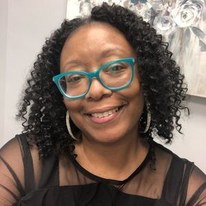 Meet your Posher, Traci